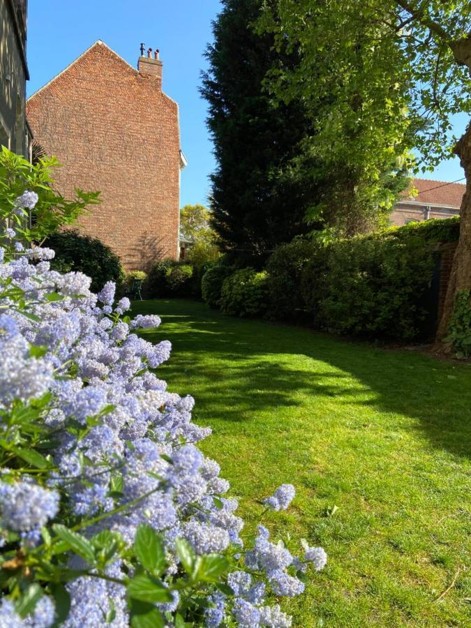 Krisko Parking Prive Et Clos Armentières Exteriör bild